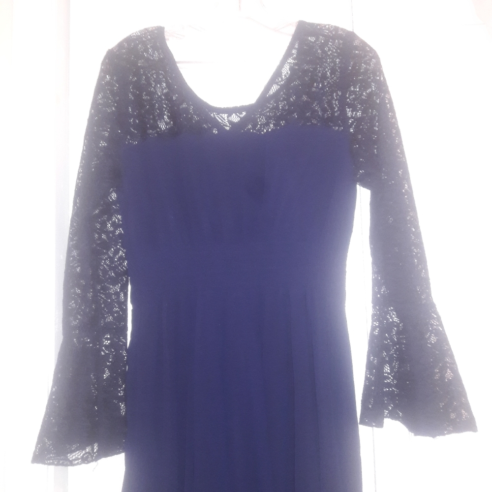 Dress - Picture 3 of 3